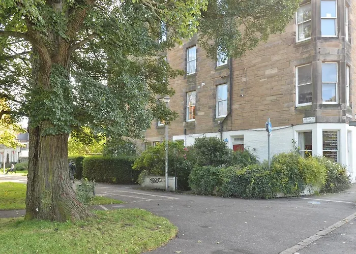 Home By The Meadows, Close To City Centre